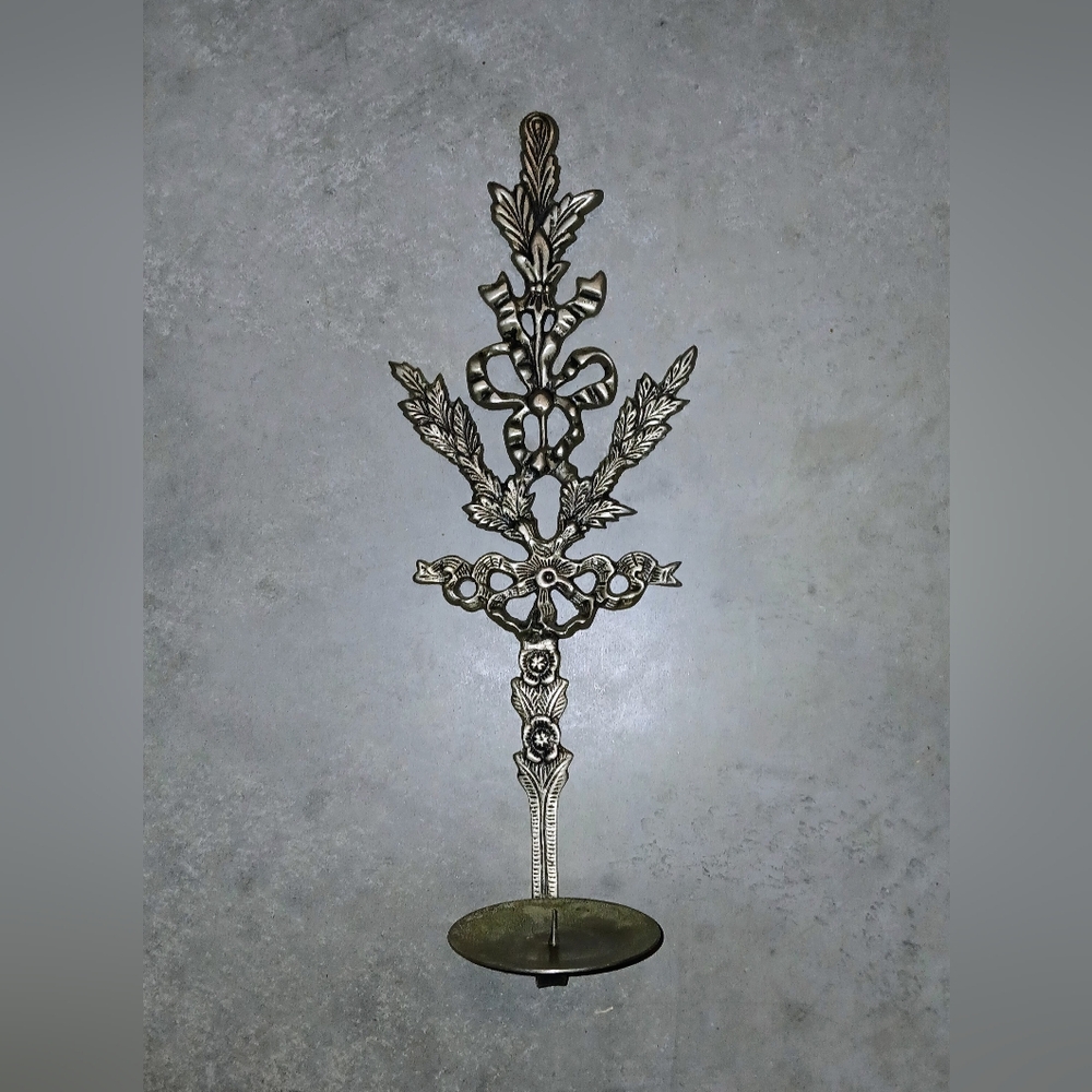 Cast Metal Candle Sconce in Silver (1)